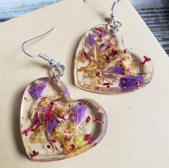 Handmade Mixed Flower Heart Resin Earrings - Picture 2 of 7